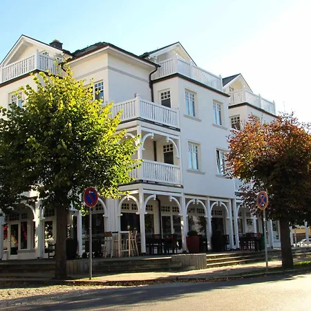Laetitia 8 * Binz