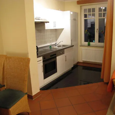 Laetitia 8 * Binz