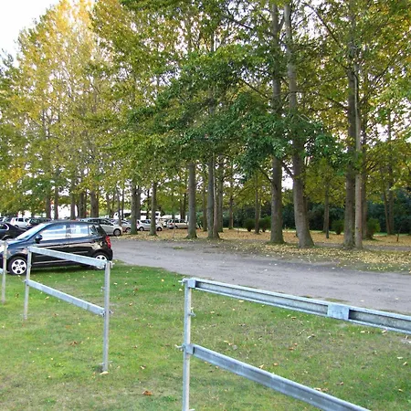 Laetitia 8 * Binz
