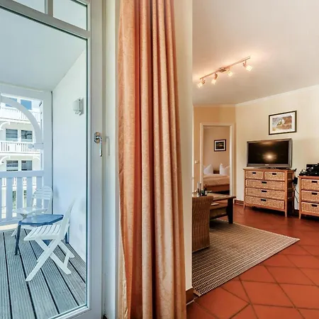 Apartment Laetitia 8 *